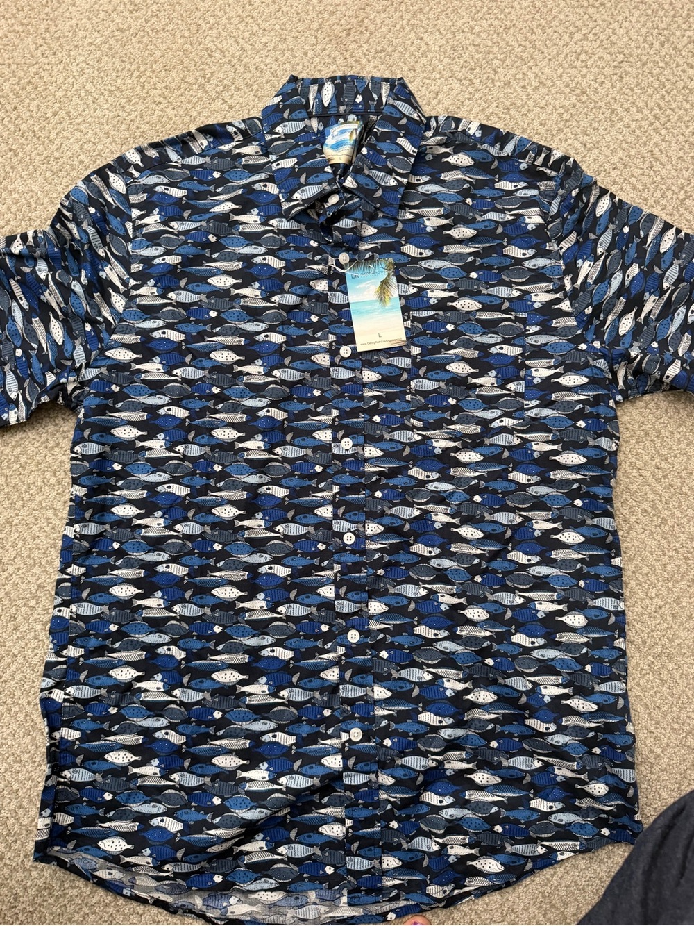 Men's Blue Fish Patterned Short-Sleeve Button-Up Shirt